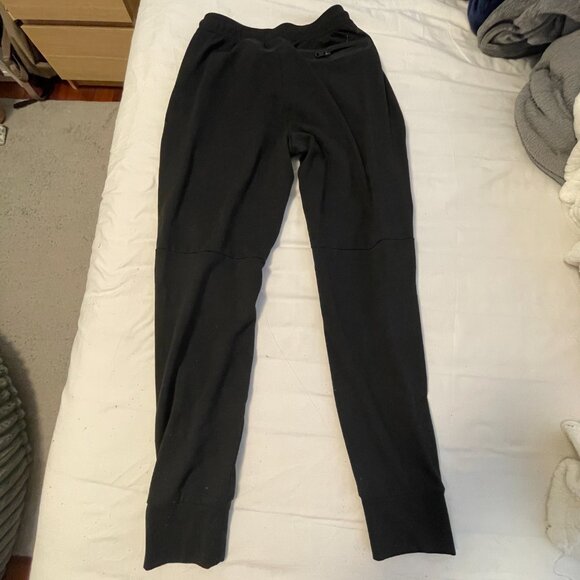 🤝 American Eagle Outfitters Black Joggers with Zipper Pocket 🤝 - Picture 3 of 4